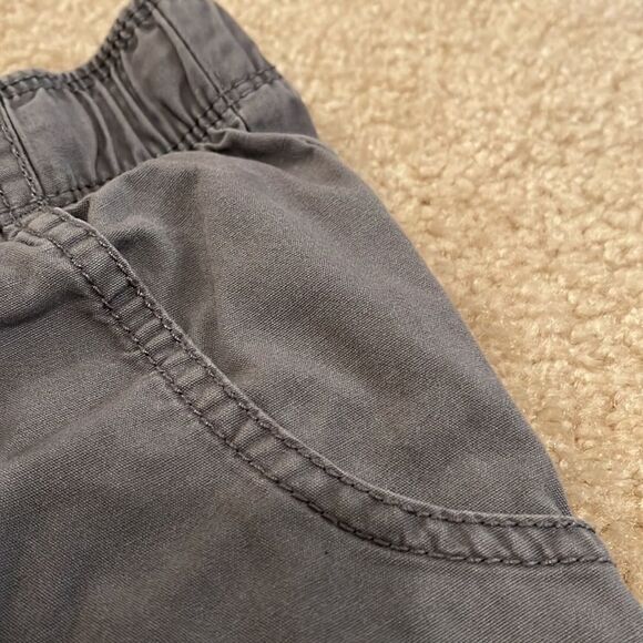 OLD NAVY SIZE LARGE SHORTS - Picture 3 of 11
